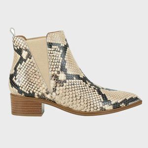 Marc Fisher Yale Pointy Toe Chelsea Bootie Size 7 Natural Snake Print Leather